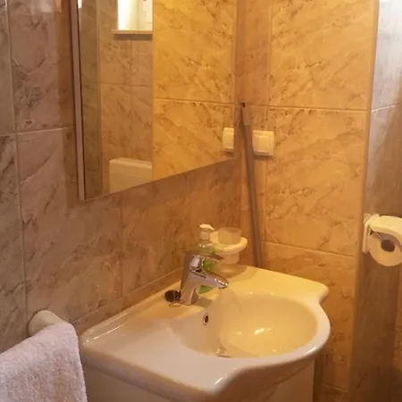 Roncevic Apartment *