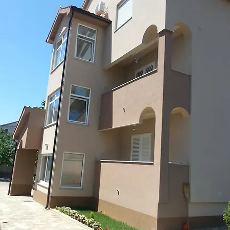 Apartment Roncevic