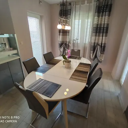 Apartment Roncevic
