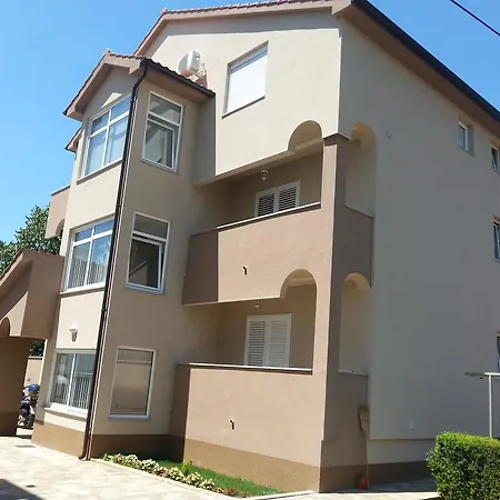 Apartment Roncevic Zadar