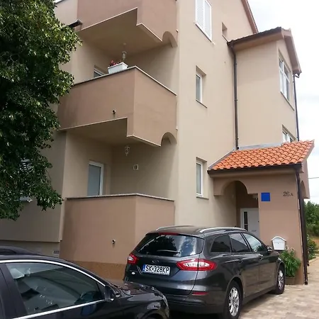 Roncevic Apartment *
