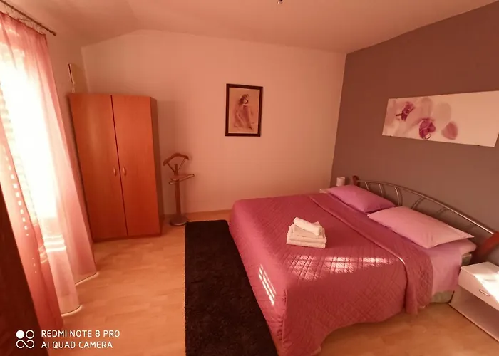 Apartment Roncevic *