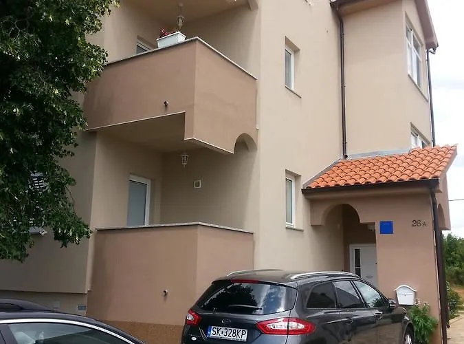 Roncevic Apartment *